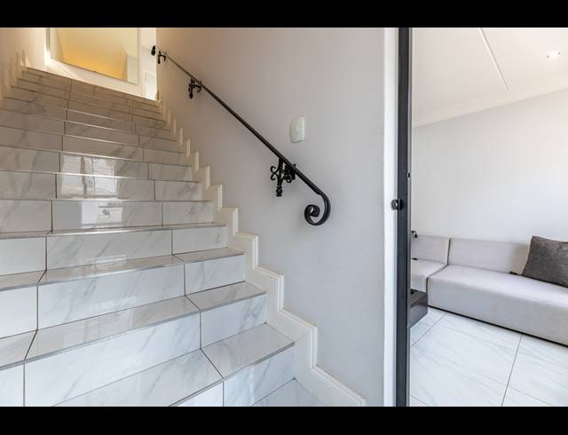 3 BEDROOM TOWNHOUSE FOR SALE IN BRYANSTON